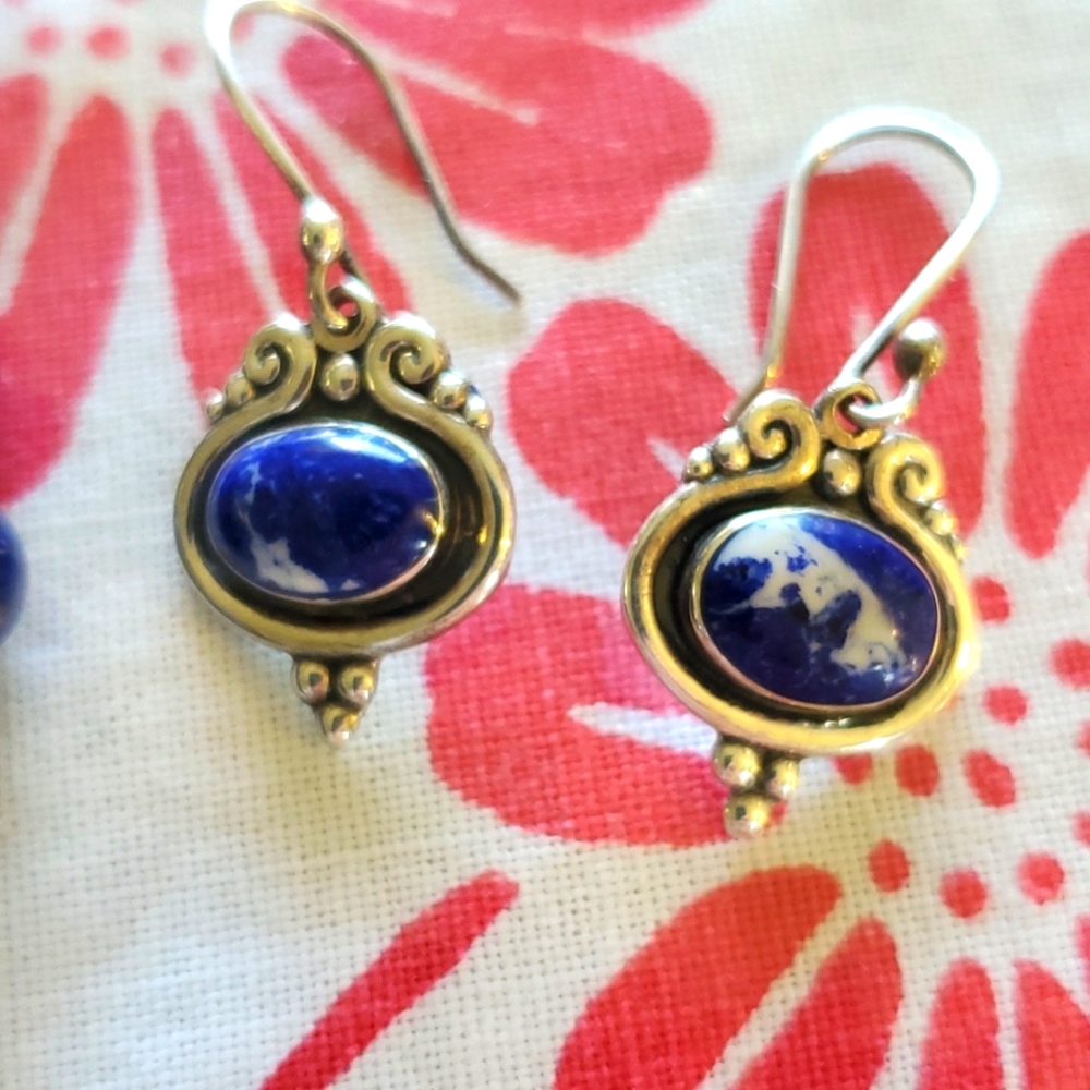 Vintage Lapis Lazuli and sterling silver necklace/ earrings - Picture 8 of 13
